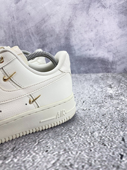 Nike Air Force 1 Low (40) - sneakilystore