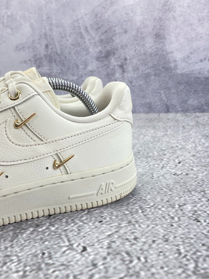 Nike Air Force 1 Low (38) - sneakilystore