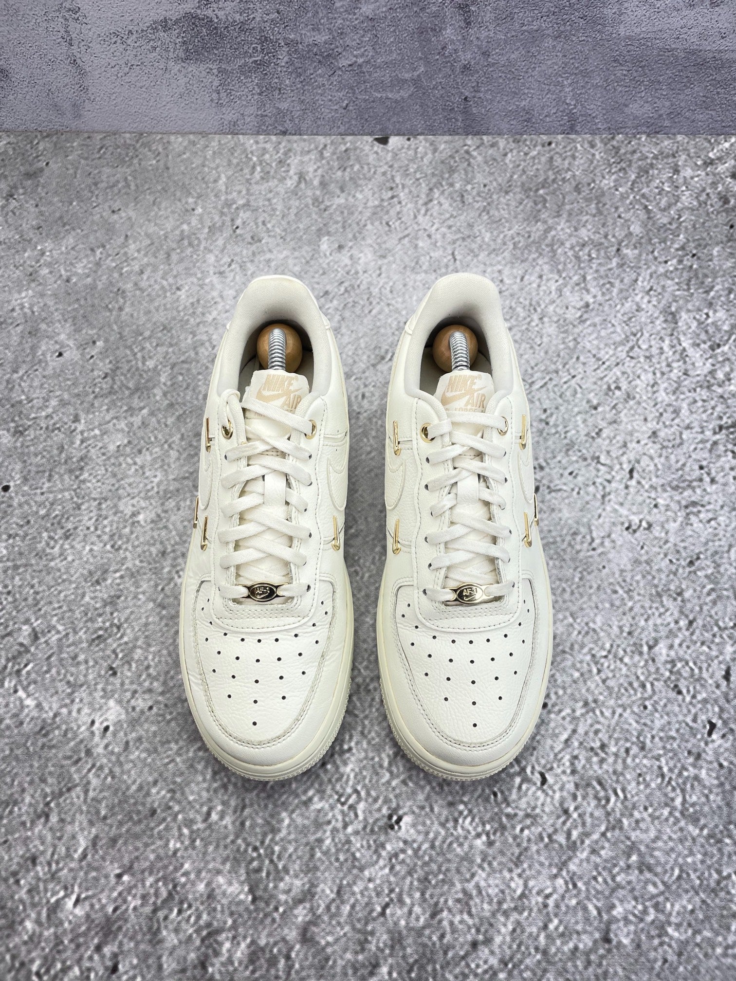 Nike Air Force 1 Low (38) - sneakilystore