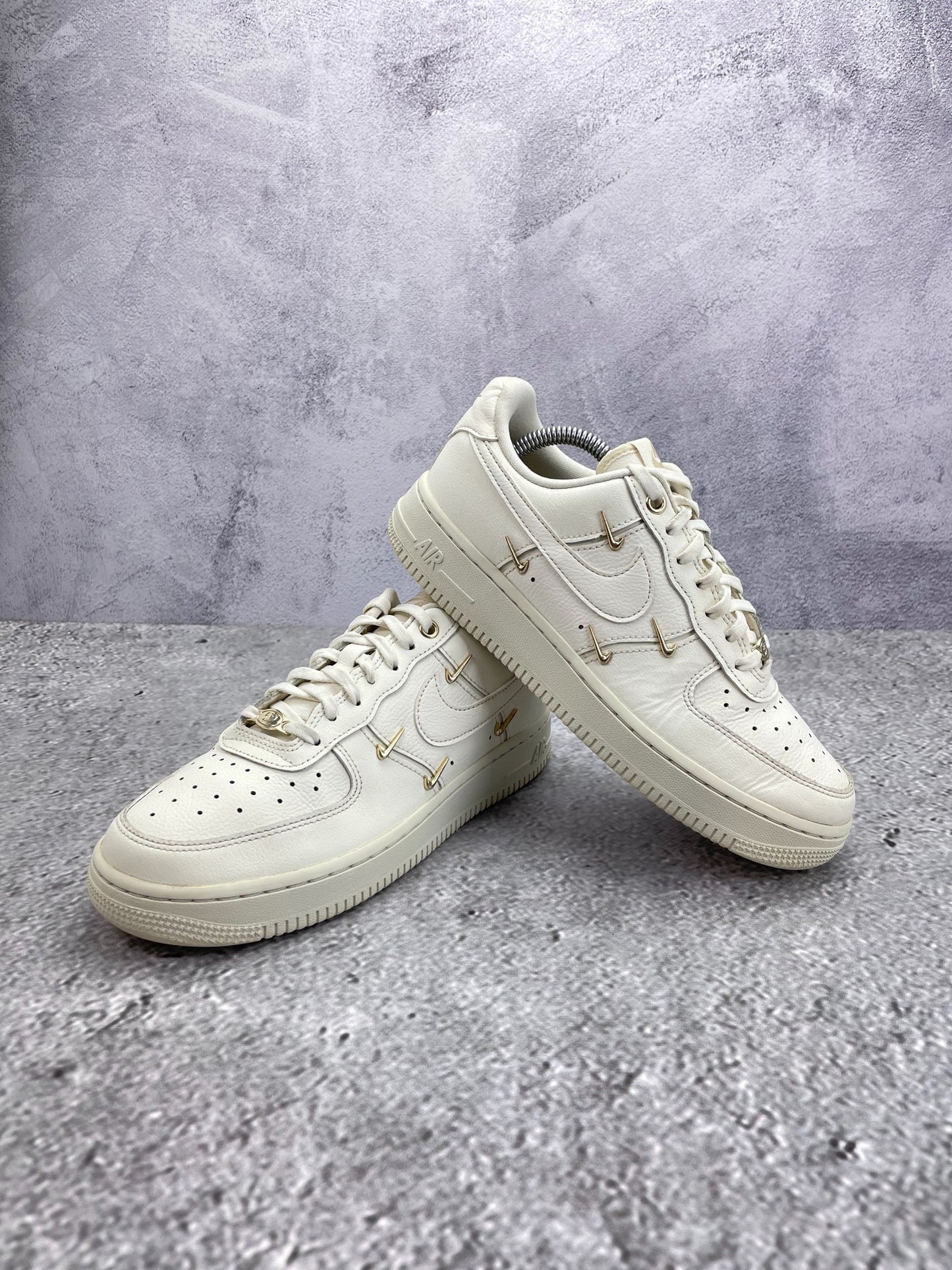 Nike Air Force 1 Low (38) - sneakilystore