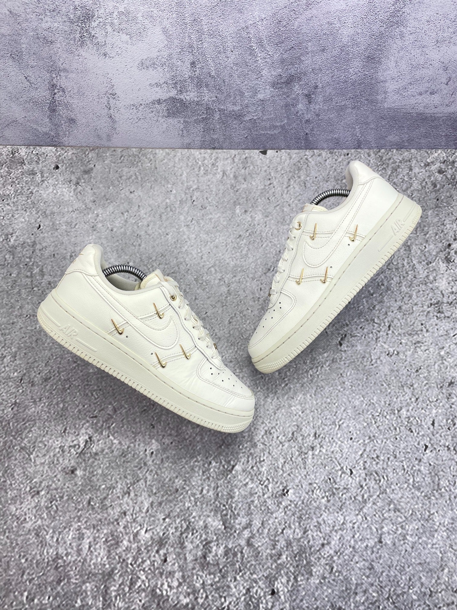 Nike Air Force 1 Low (38) - sneakilystore