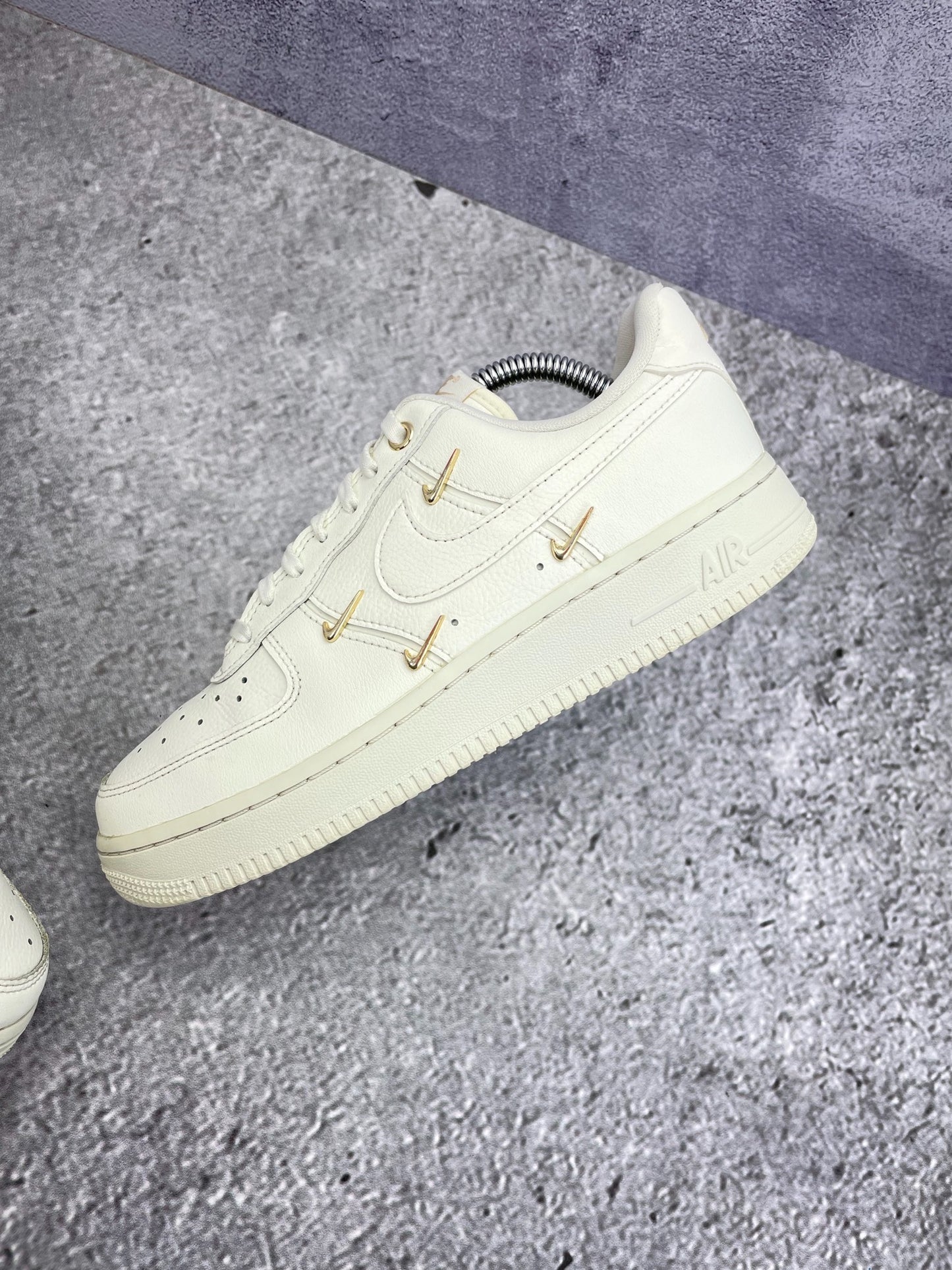 Nike Air Force 1 Low (38) - sneakilystore
