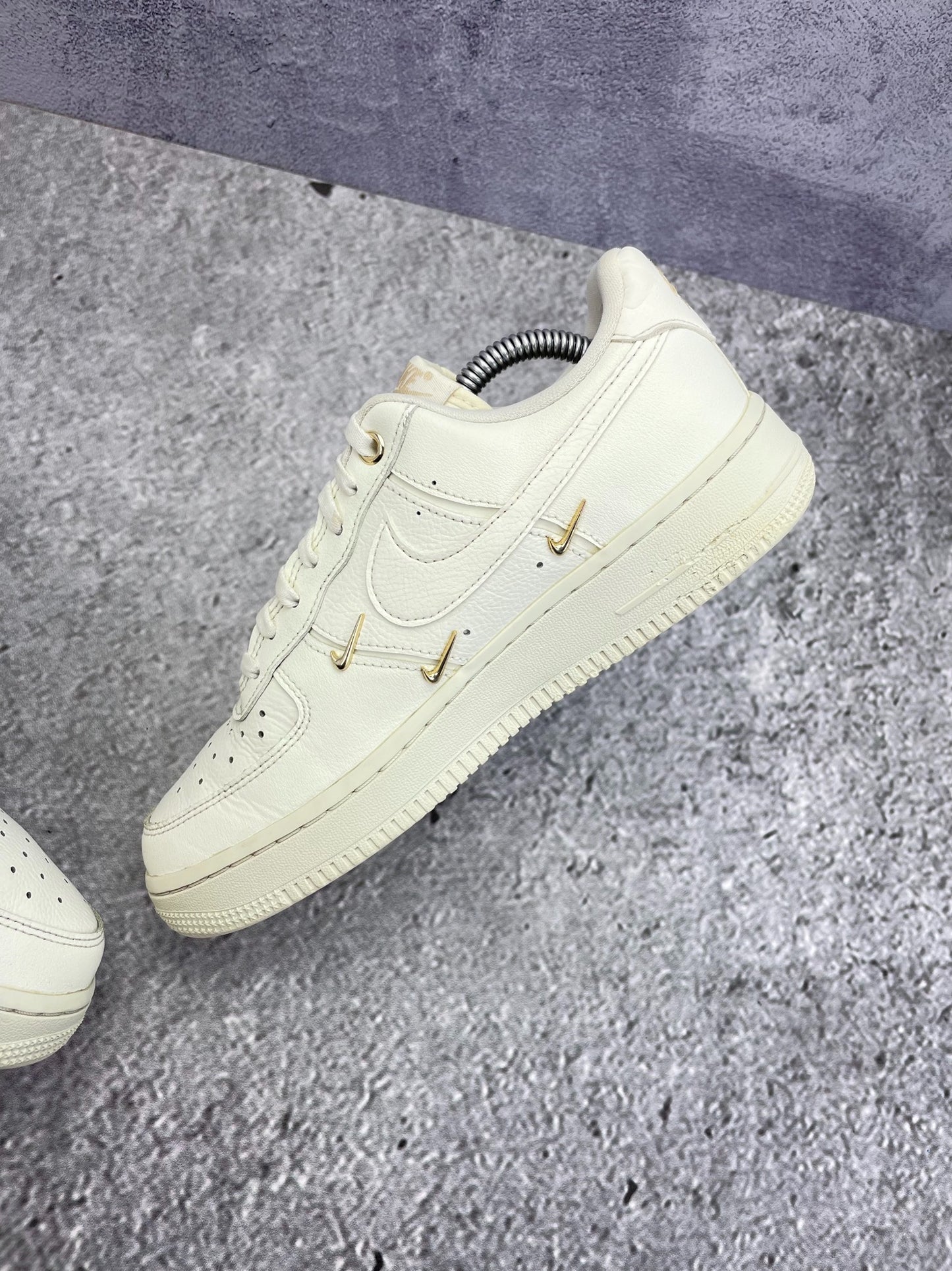 Nike Air Force 1 Low (38) - sneakilystore
