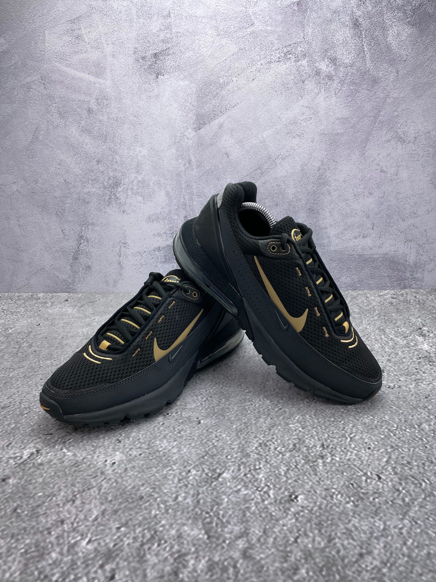 Nike Air Max Pulse (42.5) - sneakilystore