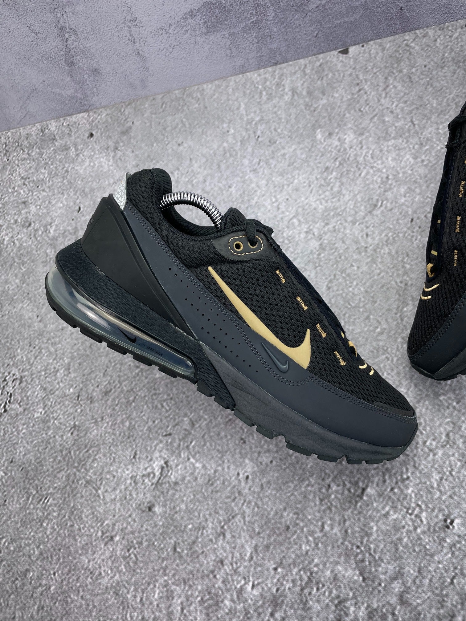 Nike Air Max Pulse (42.5) - sneakilystore