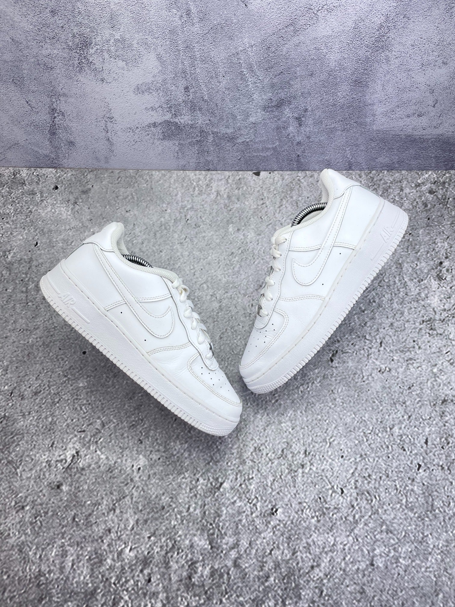 Nike Air Force 1 Low (39) - sneakilystore