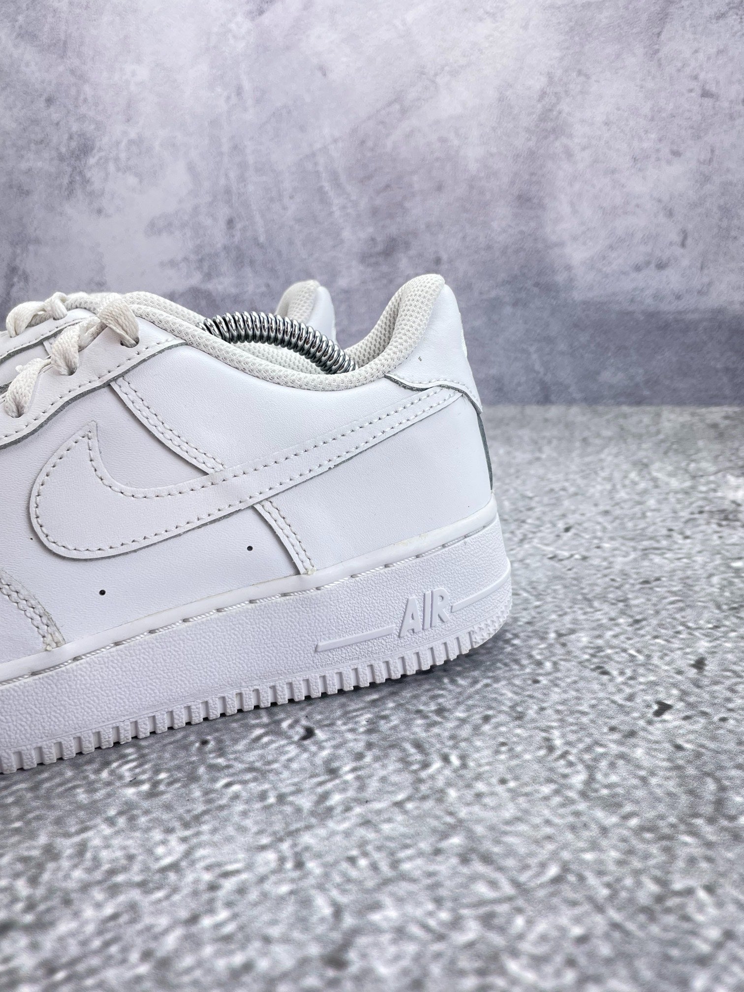 Nike Air Force 1 Low (39) - sneakilystore