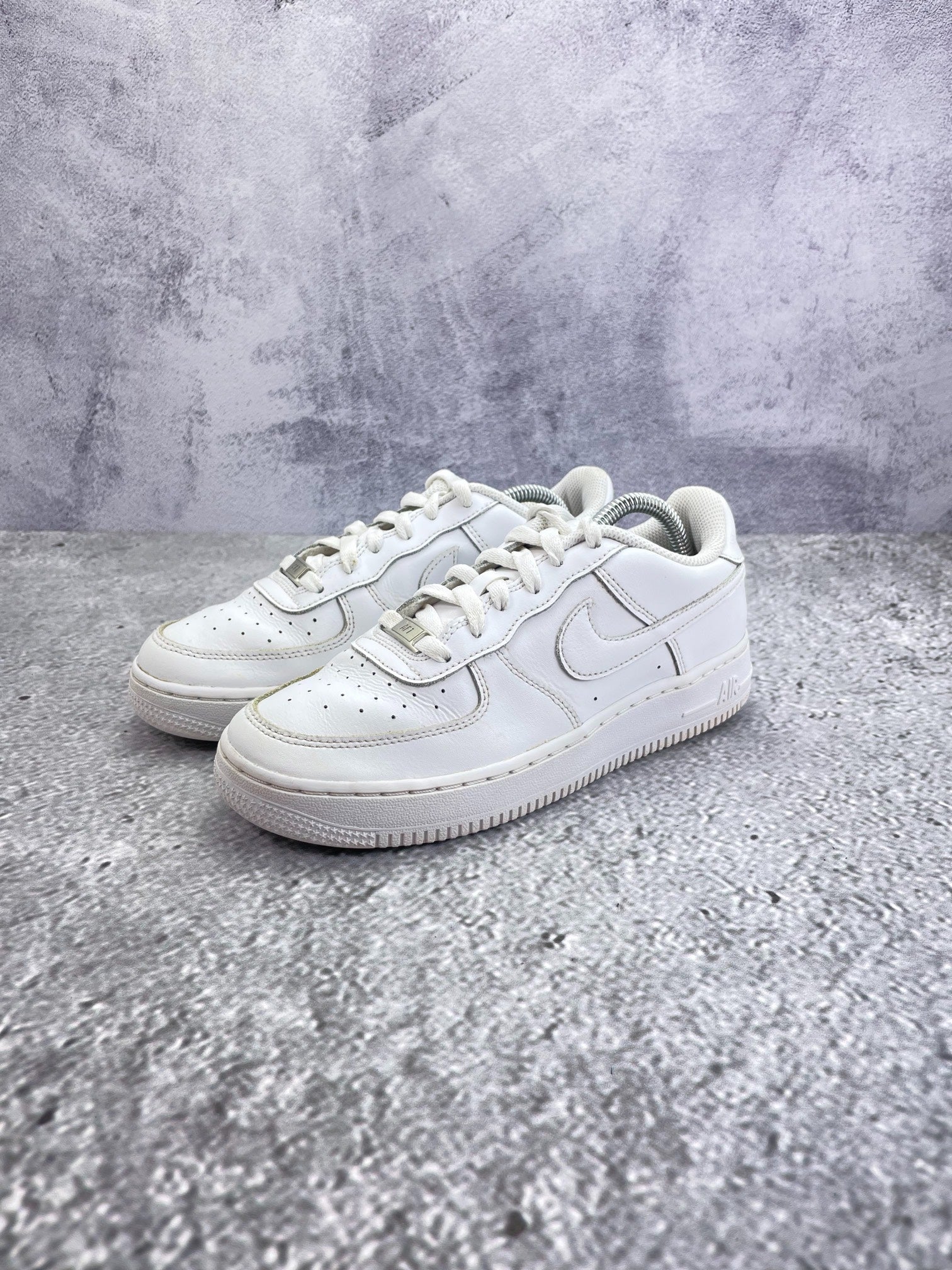 Nike Air Force 1 Low (38) - sneakilystore