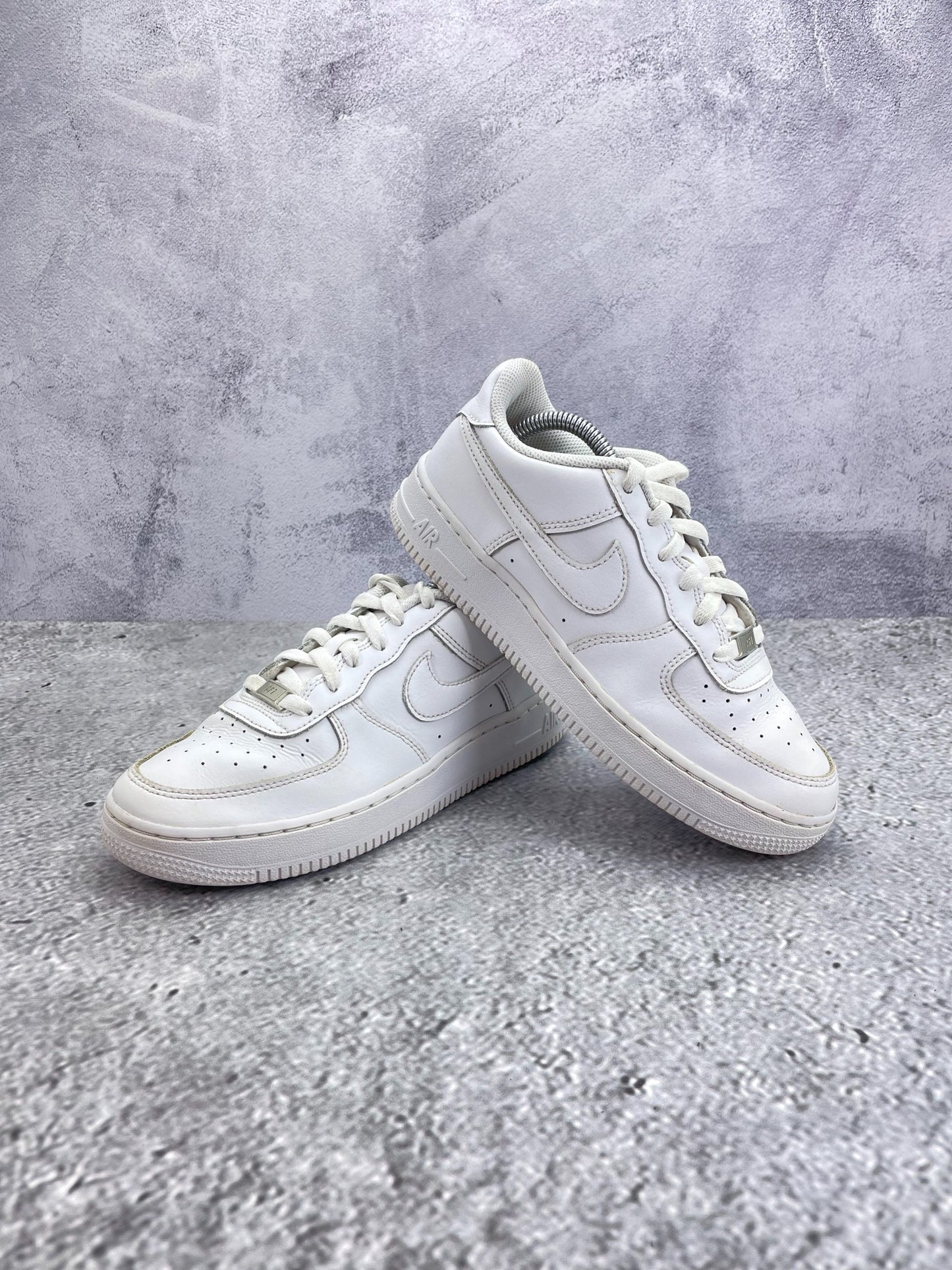 Nike Air Force 1 Low (38) - sneakilystore