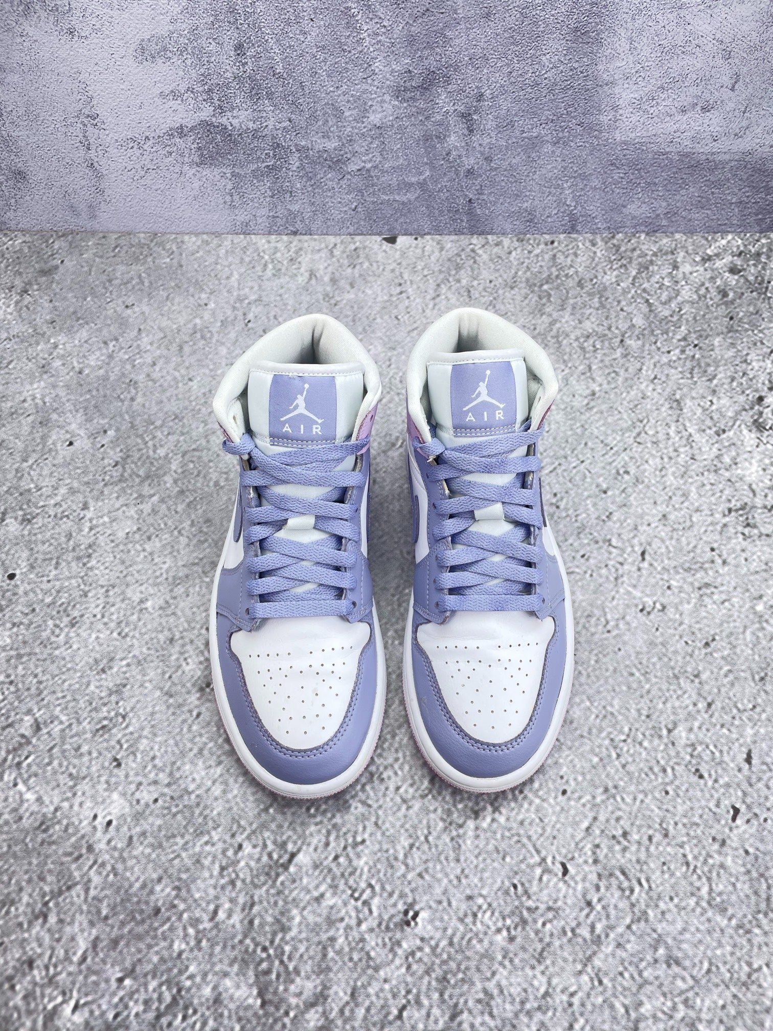 Nike Air Jordan 1 Mid (37.5) - sneakilystore