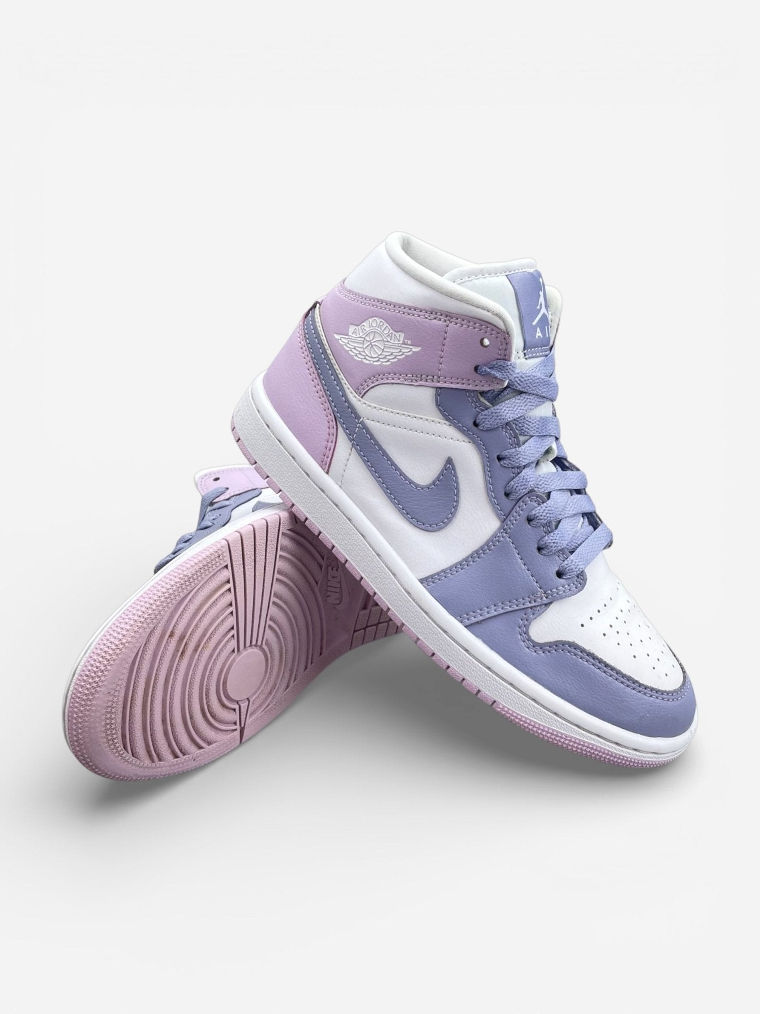 Nike Air Jordan 1 Mid (37.5) - sneakilystore