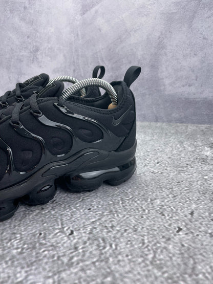 Nike Air Vapormax Plus (41) - sneakilystore