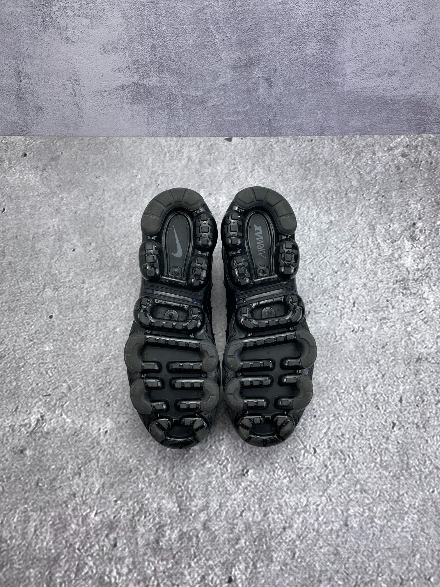 Nike Air Vapormax Plus (42) - sneakilystore
