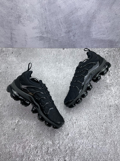 Nike Air Vapormax Plus (42) - sneakilystore