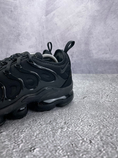 Nike Air Vapormax Plus (42) - sneakilystore