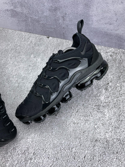 Nike Air Vapormax Plus (43) - sneakilystore
