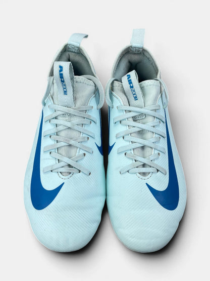 Nike Air Zoom Mercurial Vapor 16 — buty sportowe dziecięce w bardzo dobrym stanie rozmiar 34, zewnętrzny panel prawego buta