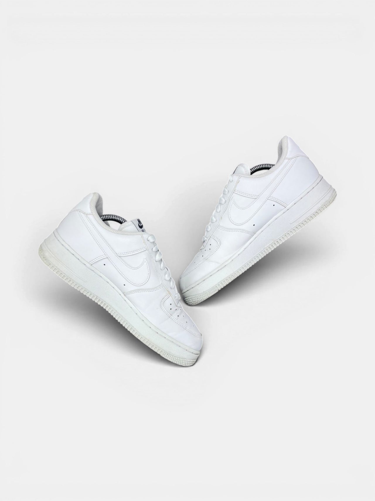 Nike Air Force 1 '07 Next Nature — buty sportowe damskie w bardzo dobrym stanie rozmiar 38.5, zewnętrzny panel prawego buta