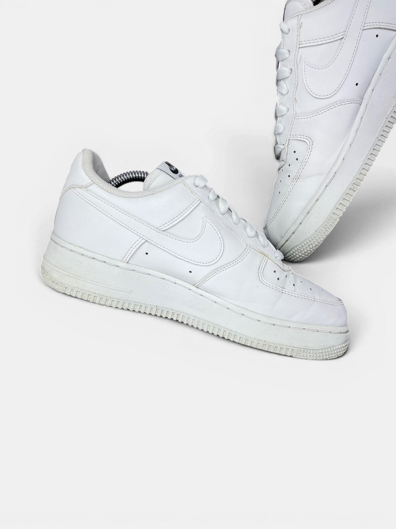Nike Air Force 1 '07 Next Nature — buty sportowe damskie w bardzo dobrym stanie rozmiar 38.5, wewnętrzny panel lewego buta