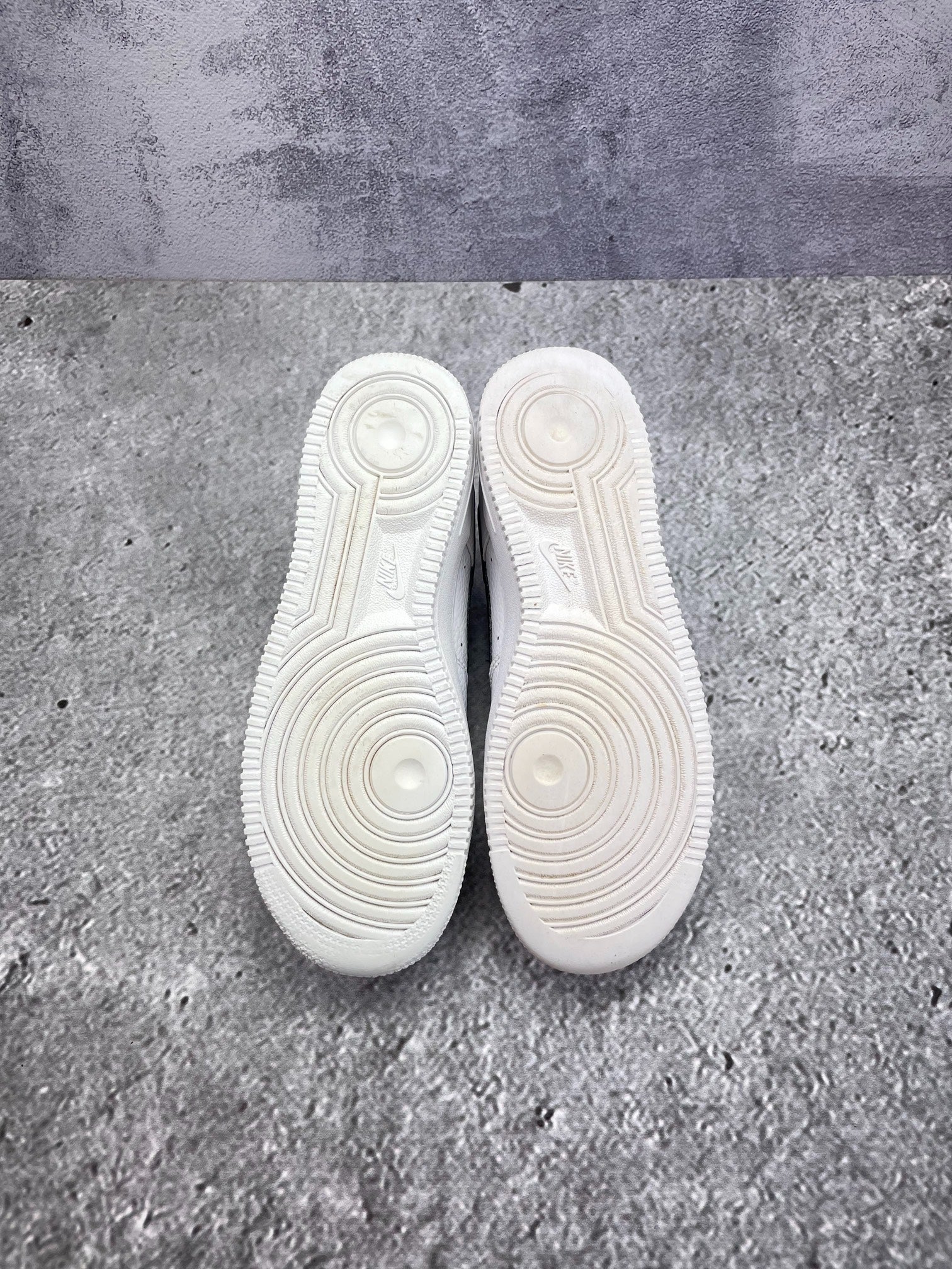 Nike Air Force 1 Low (39) - sneakilystore