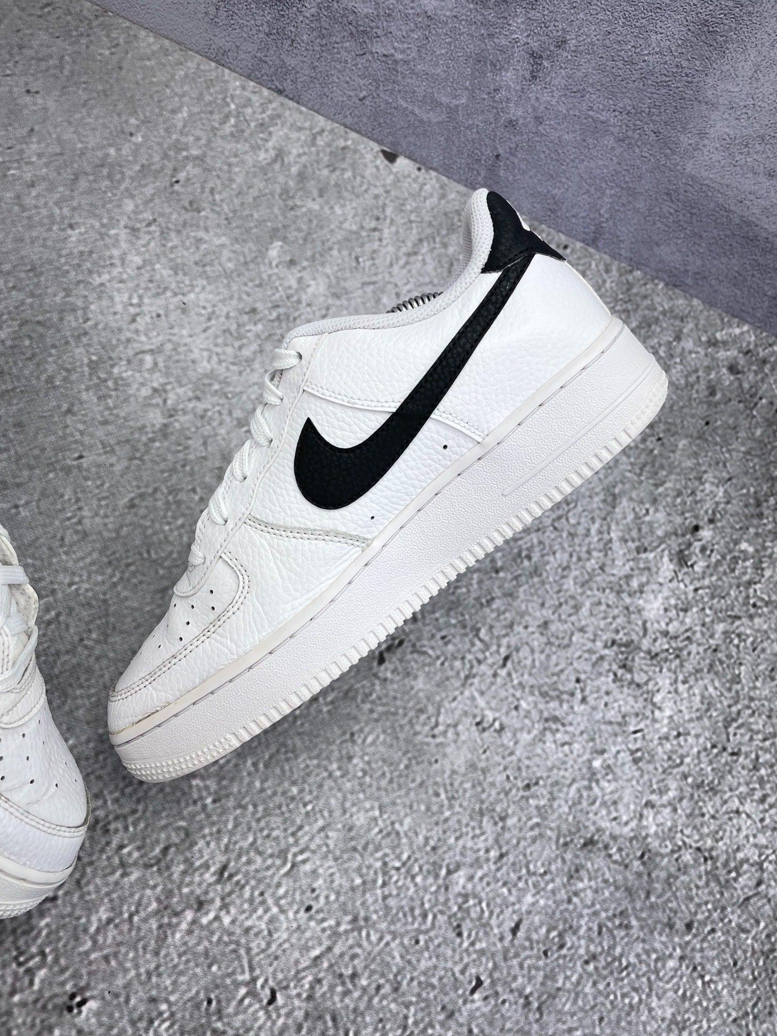 Nike Air Force 1 Low (39) - sneakilystore