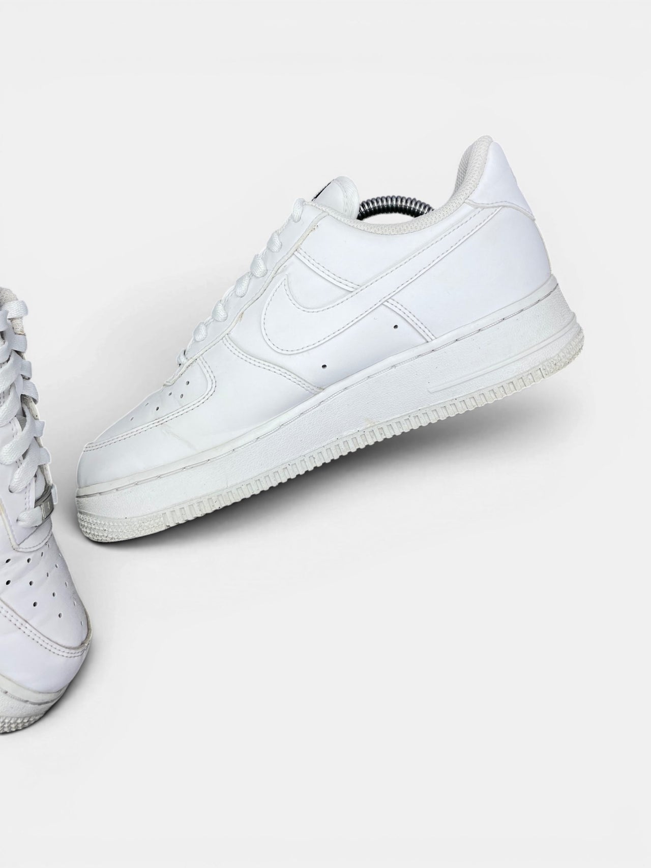 Nike Air Force 1 '07 Next Nature — buty sportowe damskie w bardzo dobrym stanie rozmiar 38.5, wewnętrzny panel prawego buta