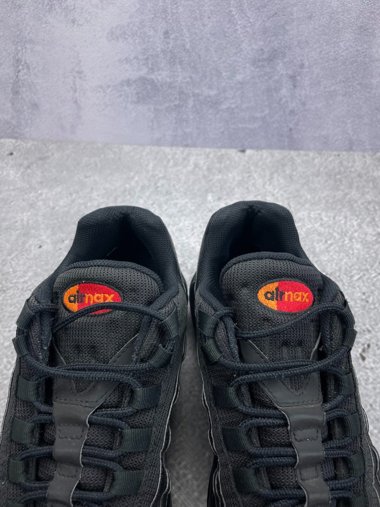 Nike Air Max 95 Black Red Orange — buty sportowe męskie w bardzo dobrym stanie rozmiar 42.5, opcjonalne zdjęcie 1