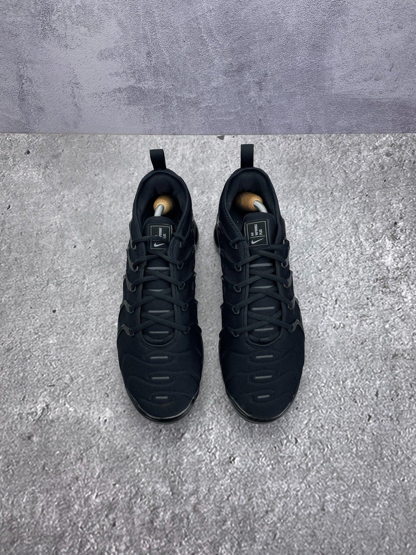 Nike Air VaporMax Plus Triple Black — buty sportowe męskie w bardzo dobrym stanie rozmiar 45.5, podeszwa