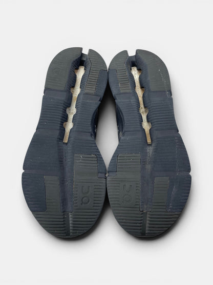 On Cloudnova Void Eclipse Undyed White — buty sportowe męskie w bardzo dobrym stanie rozmiar 41, podeszwa