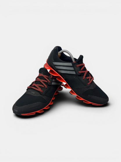 Adidas Springblade Solyce — buty sportowe męskie w bardzo dobrym stanie rozmiar 42 2/3, boczny profil