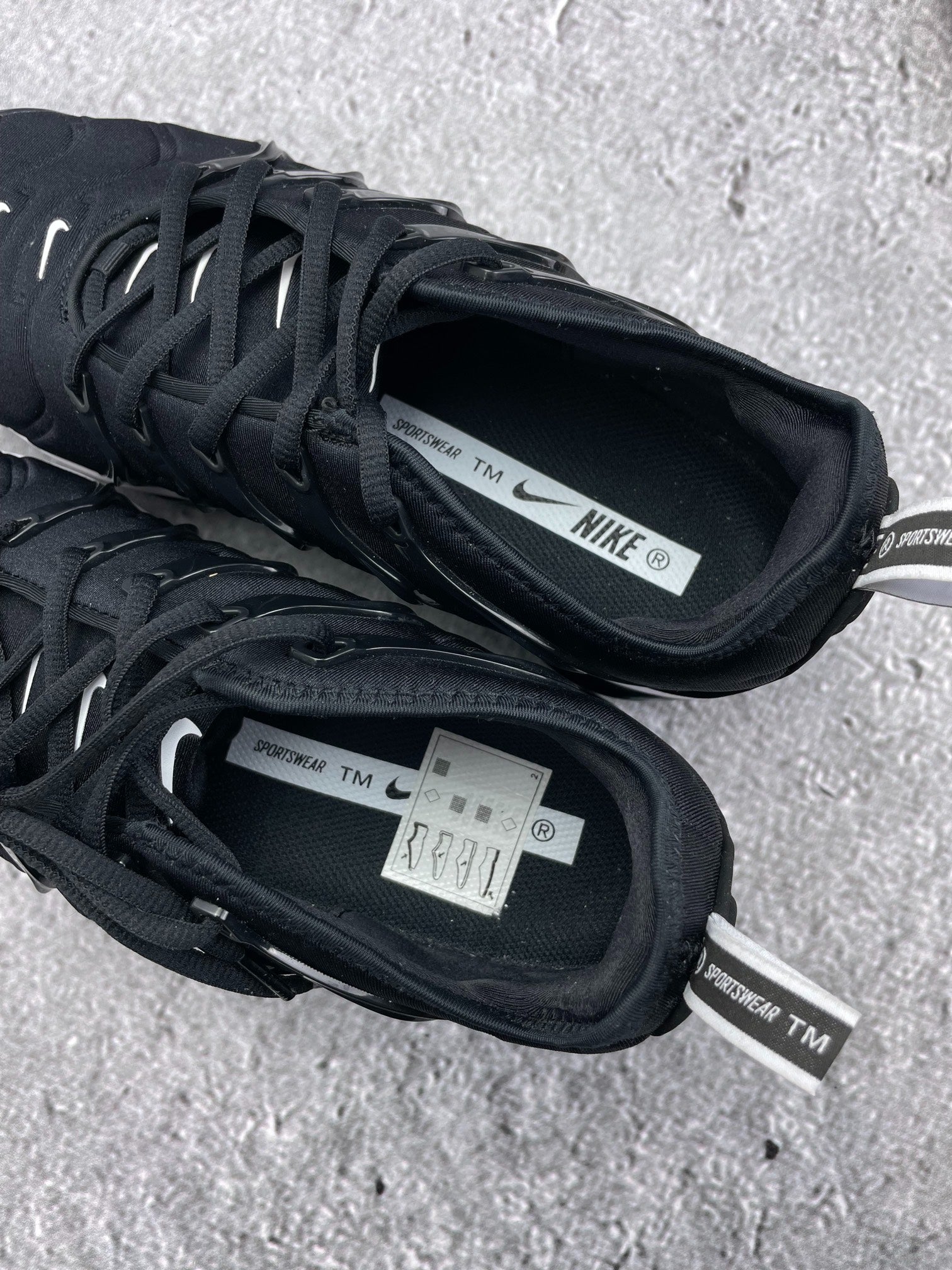 Nike Air Vapormax Plus (43) - sneakilystore