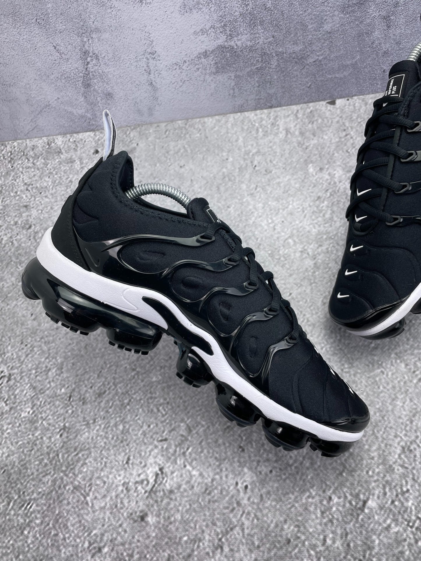 Nike Air Vapormax Plus (43) - sneakilystore