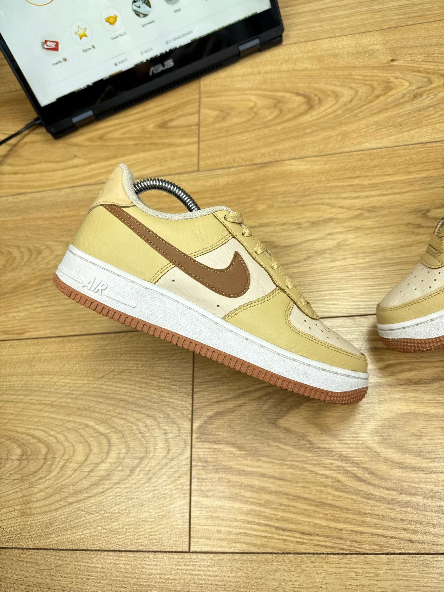 Nike Air Force 1 Low (37.5)