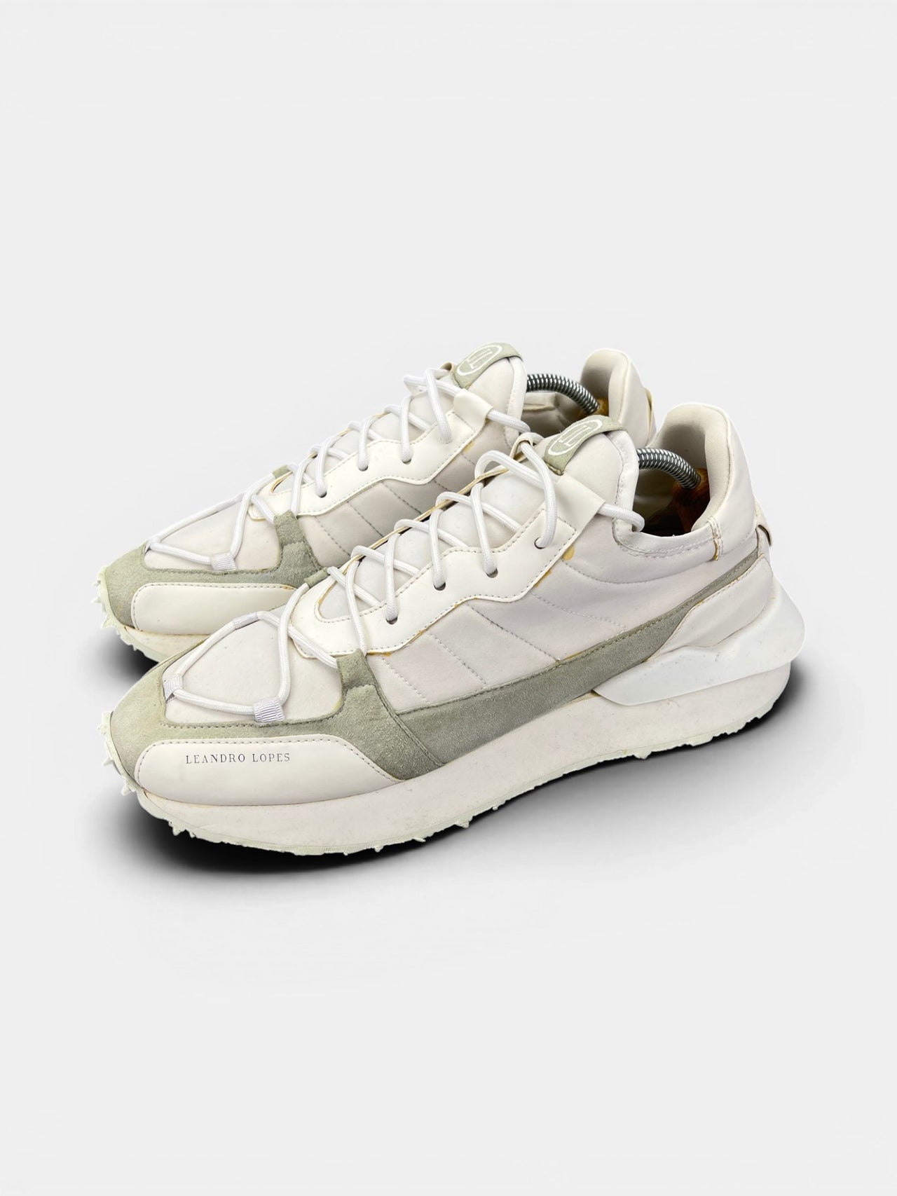 Leandro Lopes Sneakersy — buty sportowe męskie w bardzo dobrym stanie rozmiar 45, widok z boku