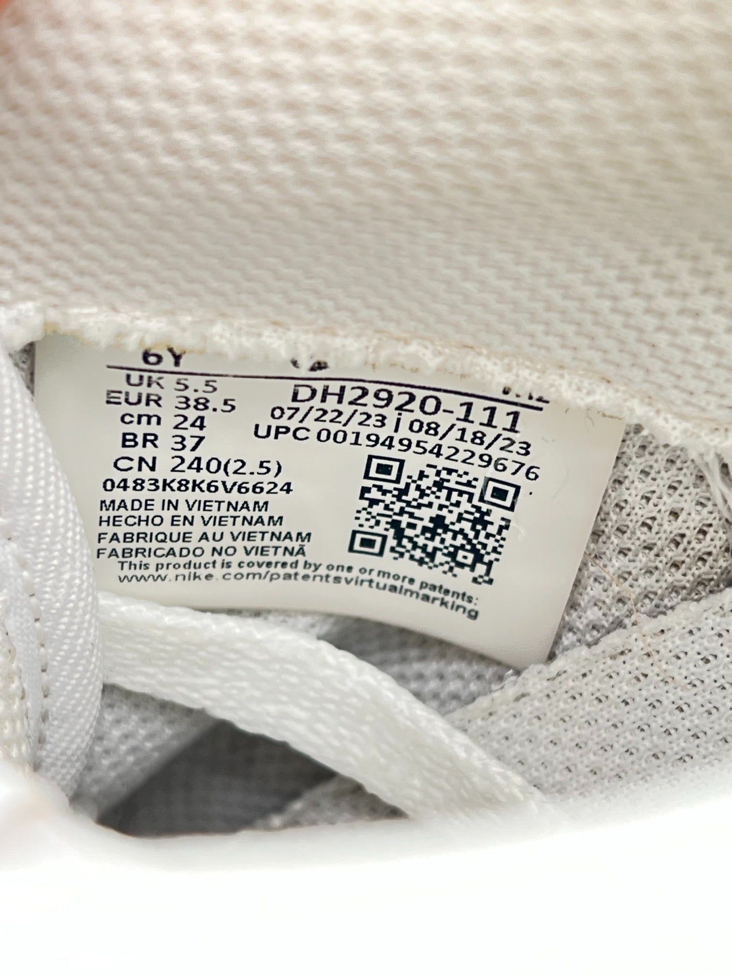 Nike Air Force 1 Low Triple White — buty sportowe damskie w bardzo dobrym stanie rozmiar 38.5, opcjonalne zdjęcie 1