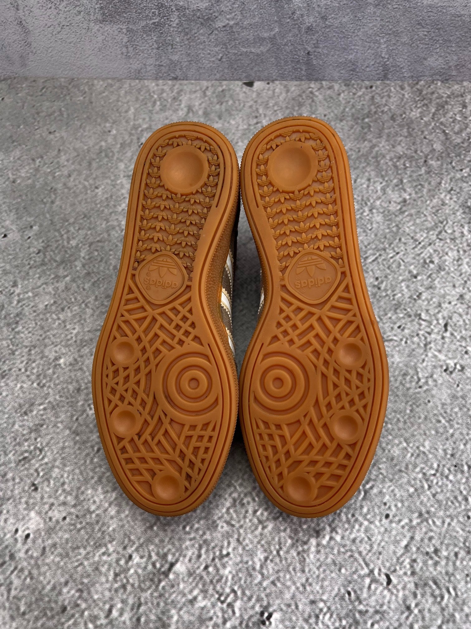 Adidas Spezial (37 1/3) - sneakilystore