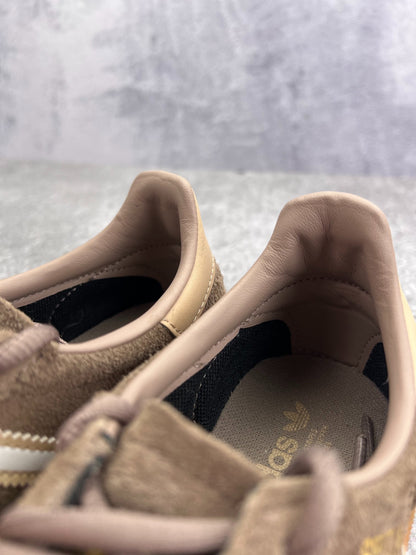 Adidas Spezial (37 1/3) - sneakilystore