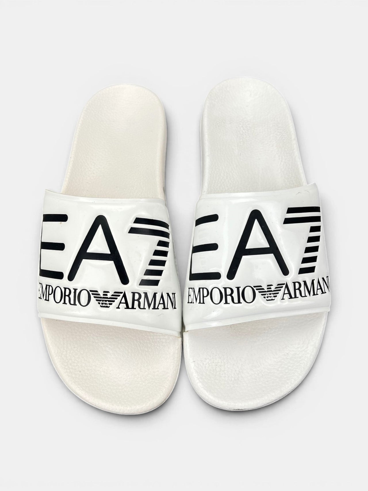 Emporio Armani Klapki — klapki męskie w bardzo dobrym stanie rozmiar 44, boczny profil