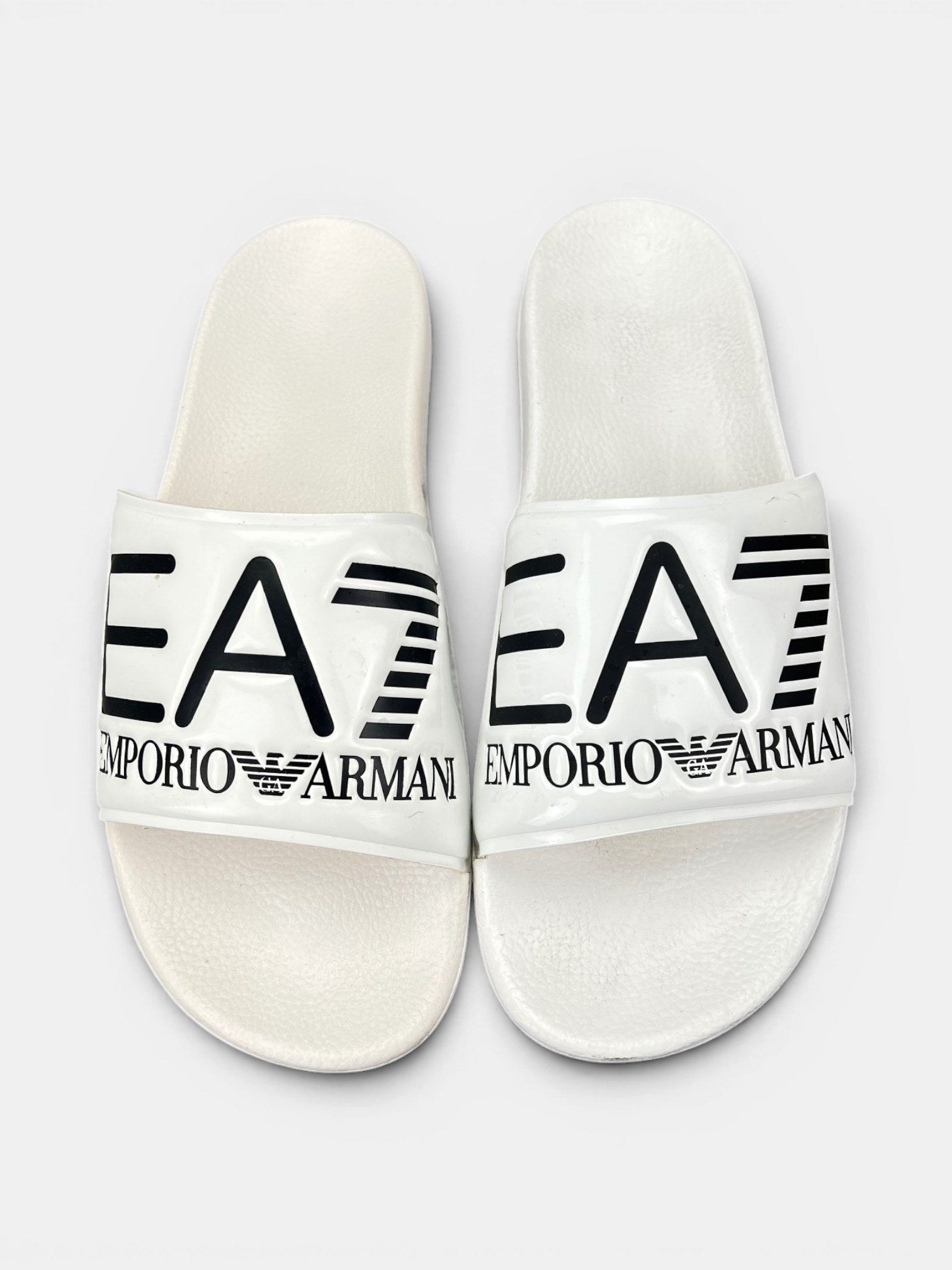 Emporio Armani Klapki — klapki męskie w bardzo dobrym stanie rozmiar 44, boczny profil
