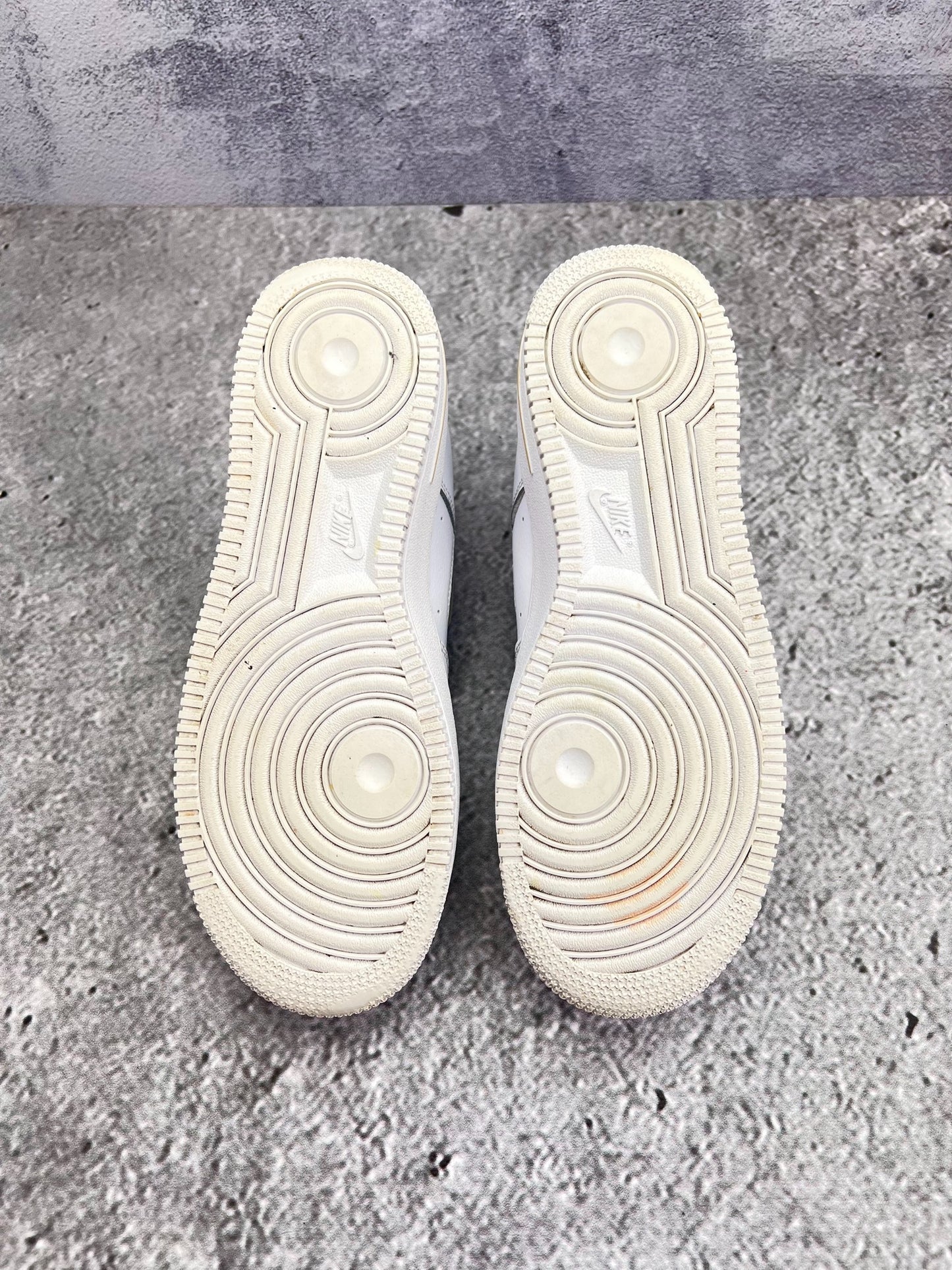 Nike Air Force 1 Low (39) - sneakilystore