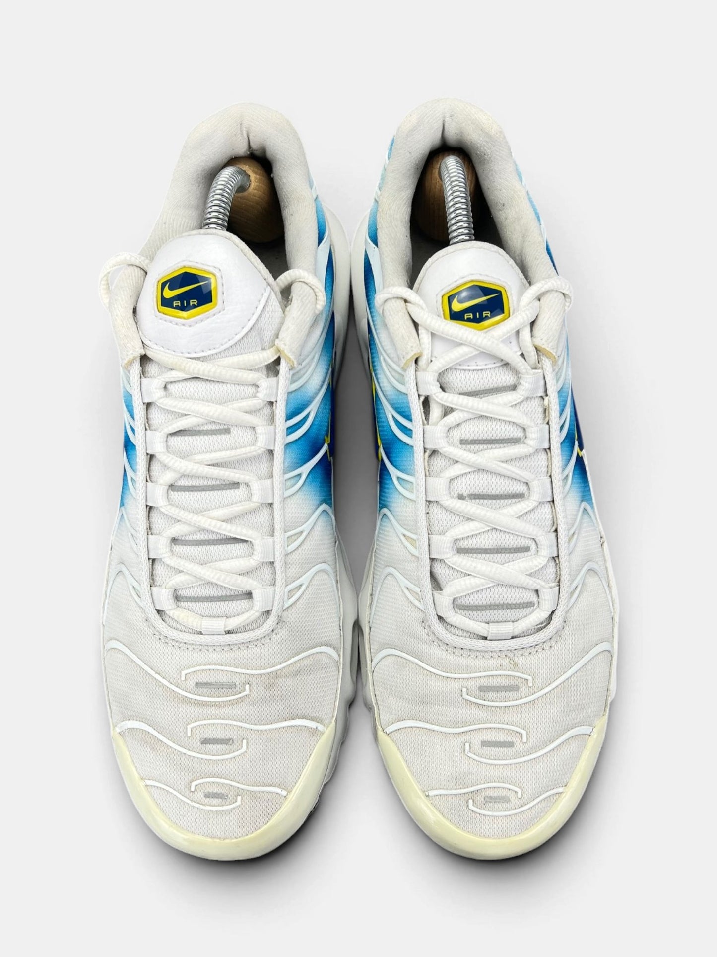 Nike Air Max Plus Spray Paint Swoosh — buty sportowe męskie w bardzo dobrym stanie rozmiar 43, widok z góry