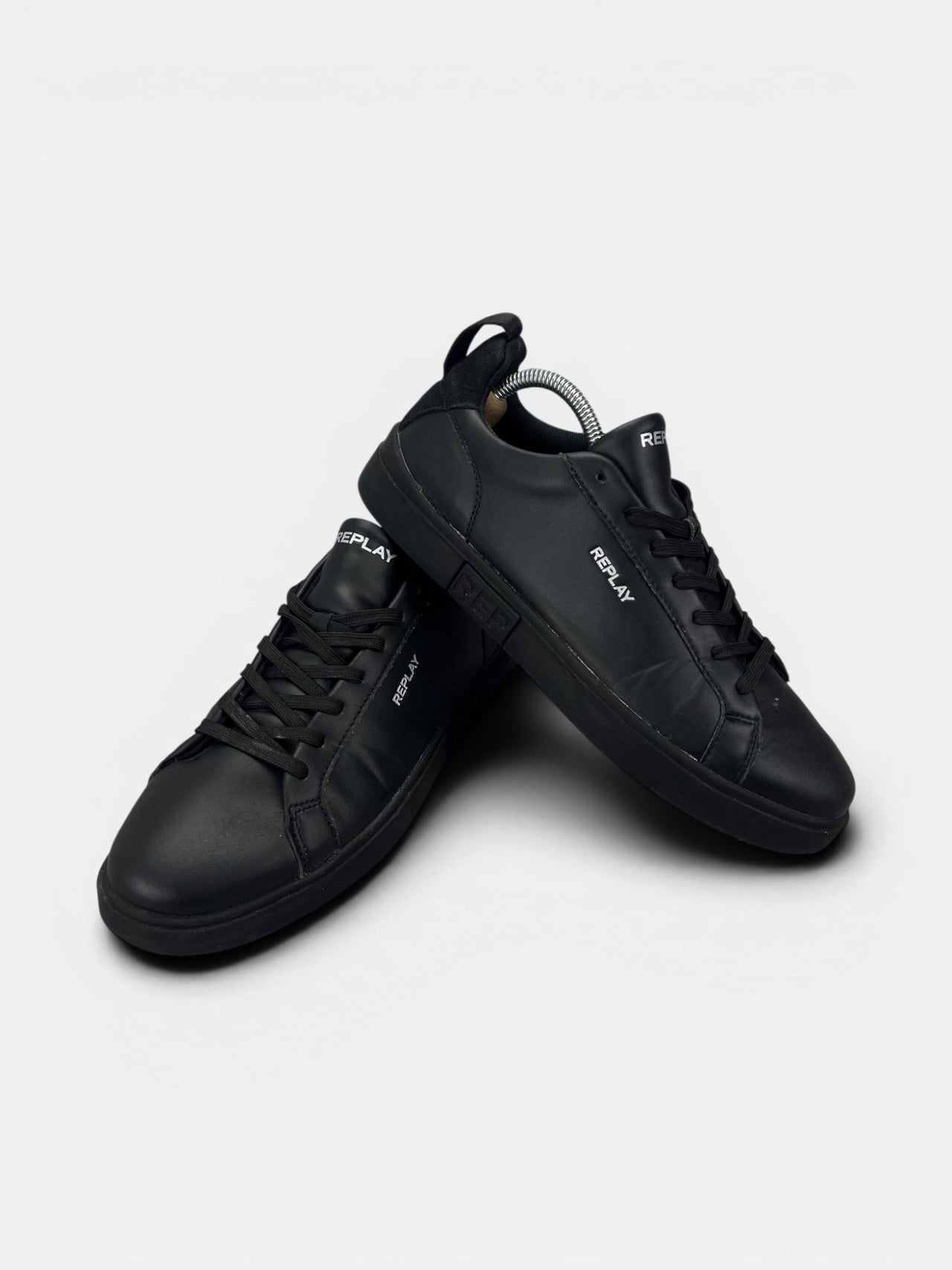 Replay Sneakersy — buty sportowe męskie w bardzo dobrym stanie rozmiar 42, boczny profil