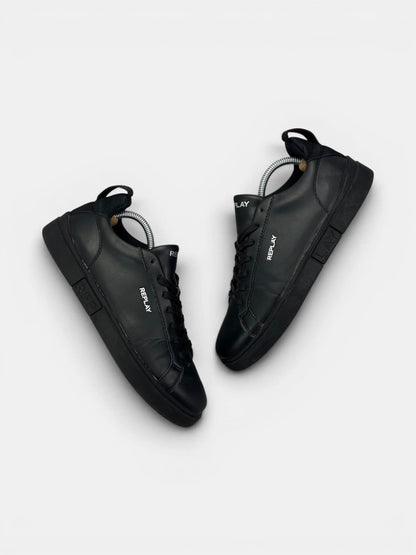 Replay Sneakersy — buty sportowe męskie w bardzo dobrym stanie rozmiar 42, widok z góry na zewnętrzną stronę butów