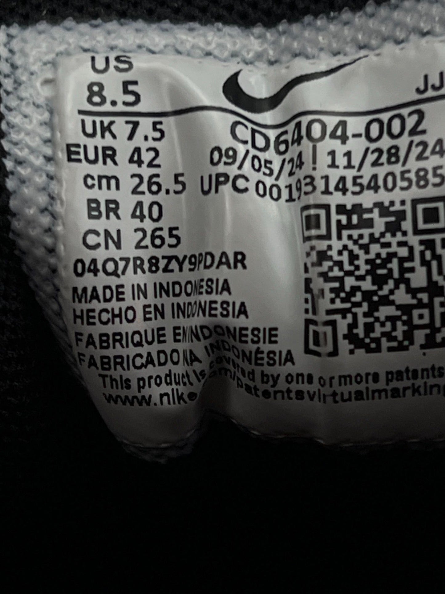 Nike P-6000 Black — buty sportowe męskie w bardzo dobrym stanie rozmiar 42, zapiętki butów