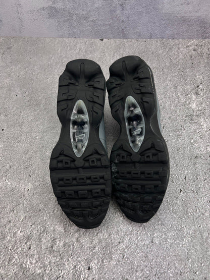 Nike Air Max 95 Ultra Caution Strip — buty sportowe męskie w bardzo dobrym stanie rozmiar 46, podeszwa