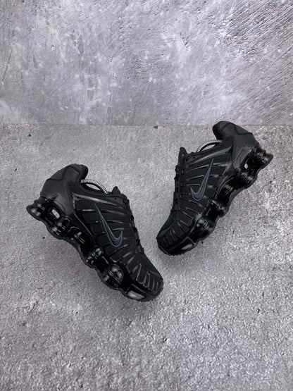 Nike Shox TL Black - buty sportowe, widok z góry na wewnętrzną stronę butów