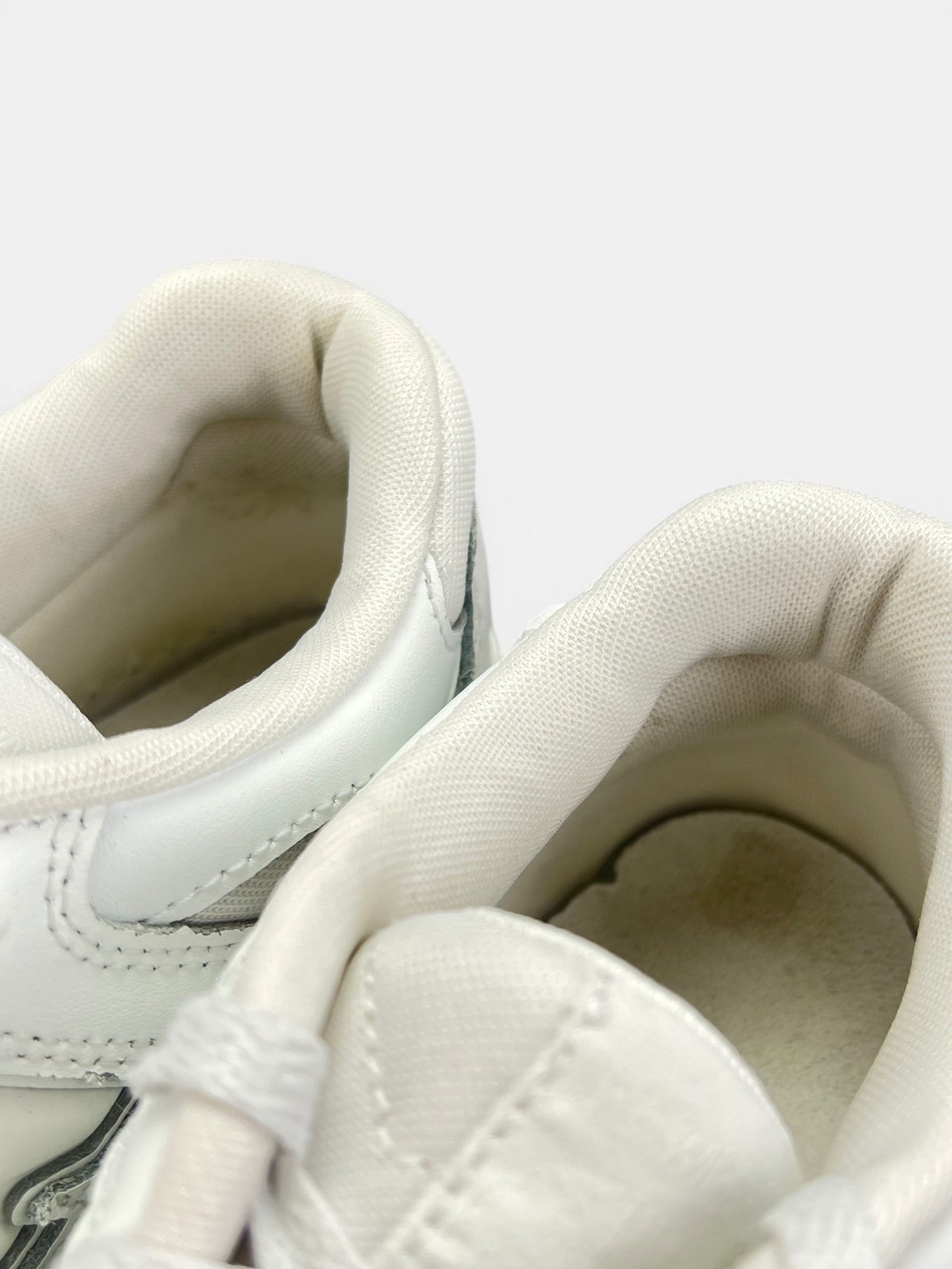 New Balance 550 — buty sportowe damskie w bardzo dobrym stanie rozmiar 38, zapiętki butów