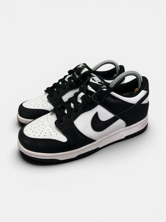 Nike Dunk Low Panda — buty sportowe damskie w bardzo dobrym stanie rozmiar 38, widok z boku