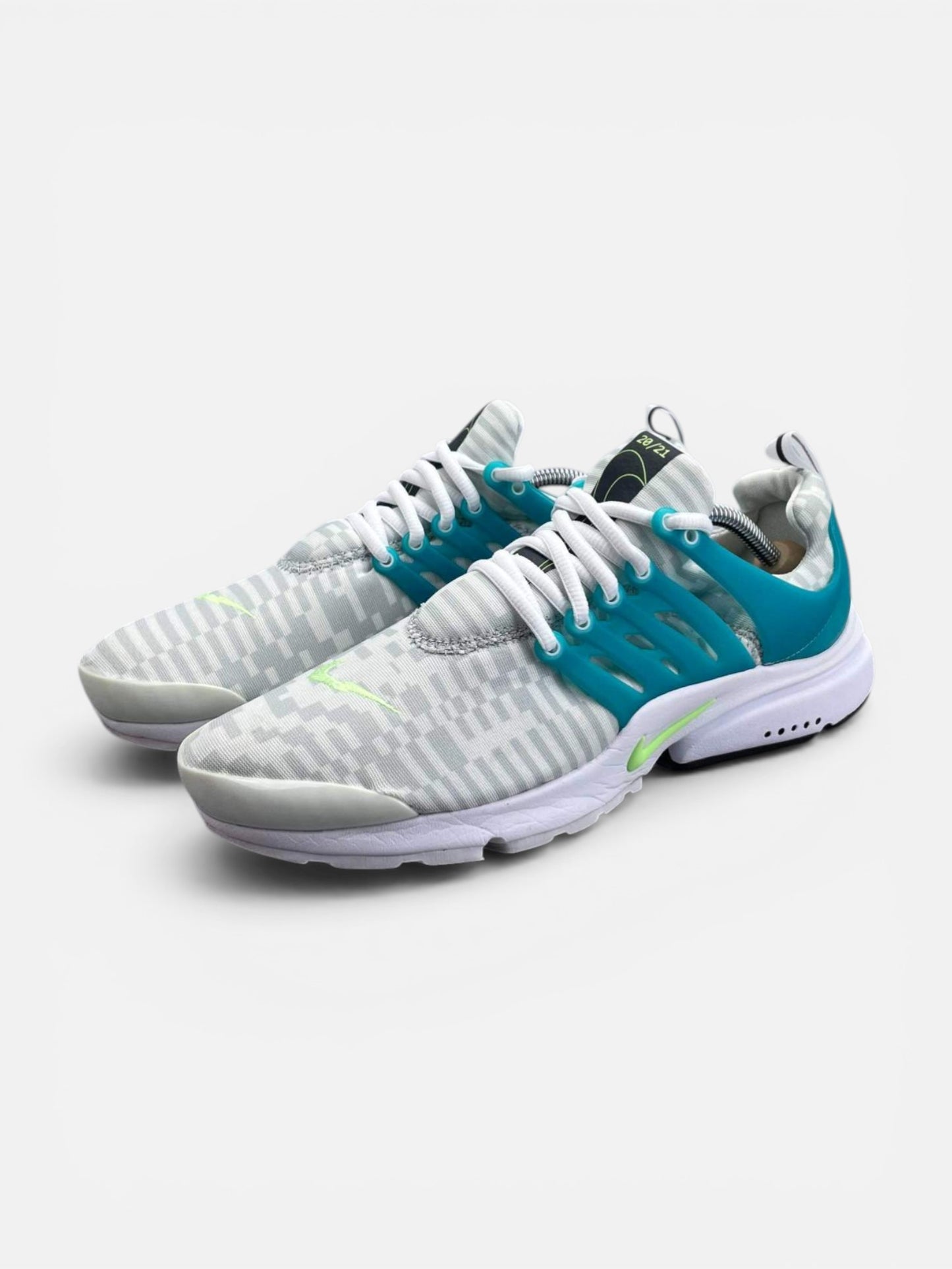Nike Air Presto Lightning Swoosh — buty sportowe męskie w bardzo dobrym stanie rozmiar 42.5, widok z boku