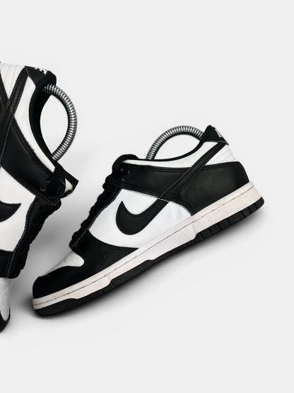 Nike Dunk Low Panda — buty sportowe damskie w bardzo dobrym stanie rozmiar 38, wewnętrzny panel prawego buta
